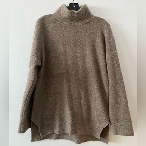 NWT Abercrombie turtleneck tunic sweater in taupe size S